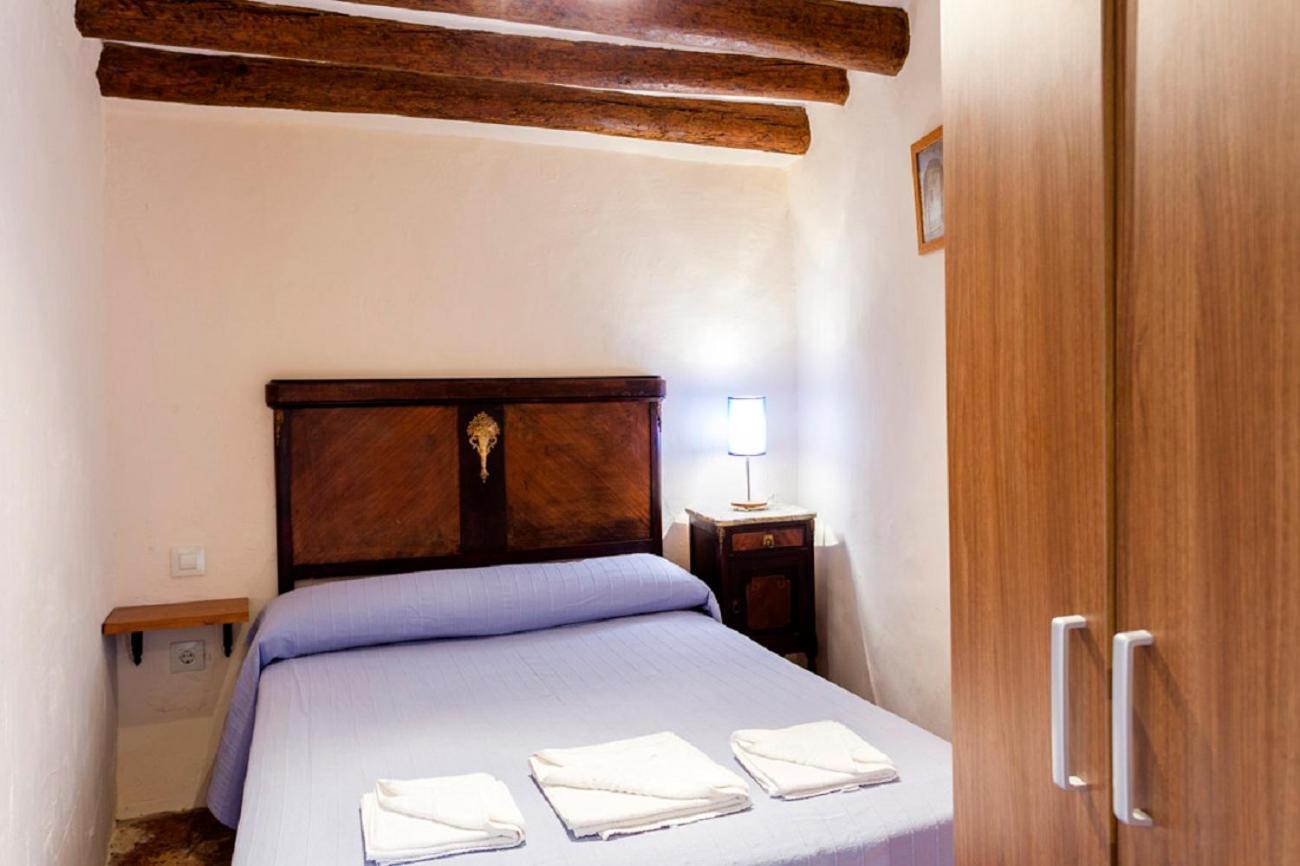 Apartamentos Casa Samper Santa Eulalia de Gállego Zimmer foto